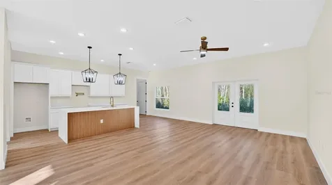 257 Lago Vista Street Debary FL 32713