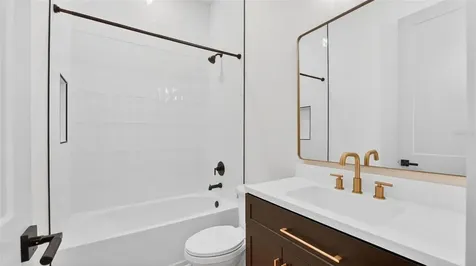 257 Lago Vista Street Debary FL 32713