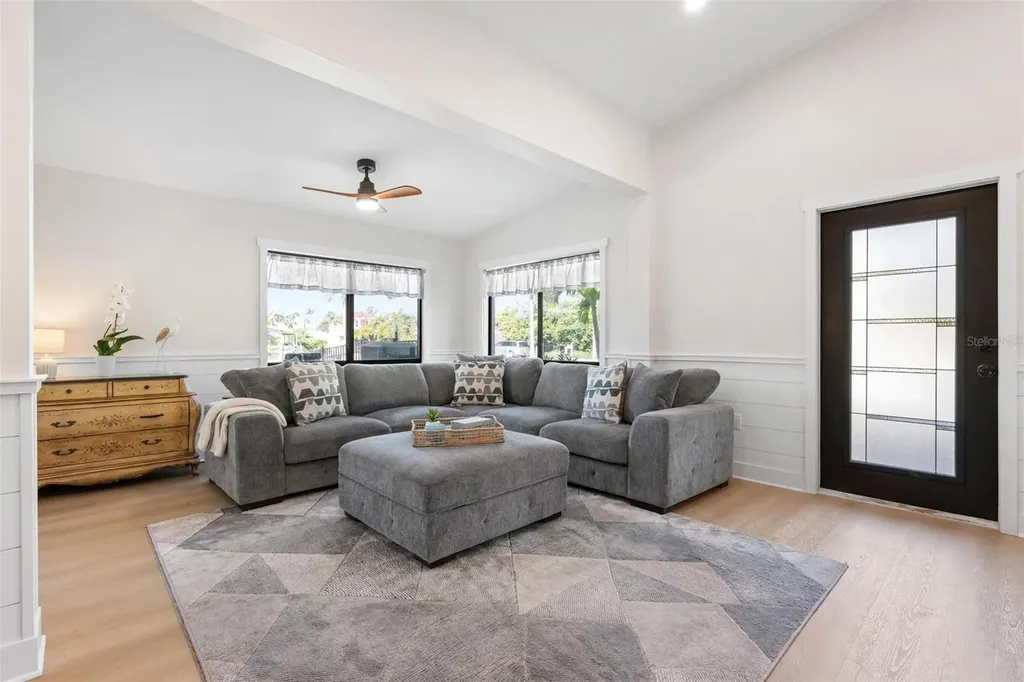 401 28th Street Holmes Beach FL 34217