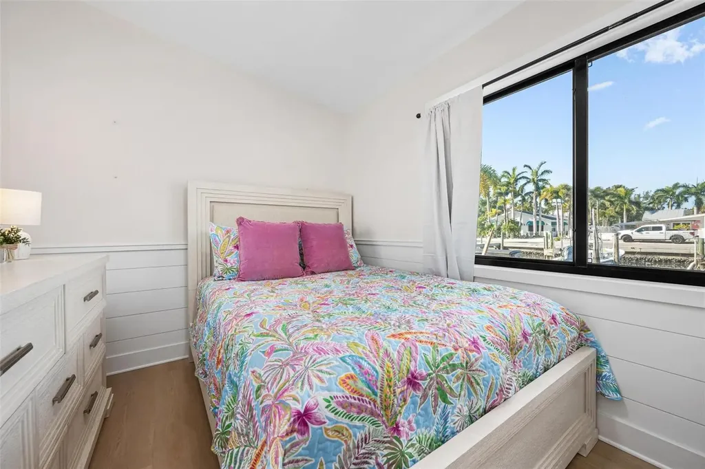 401 28th Street Holmes Beach FL 34217