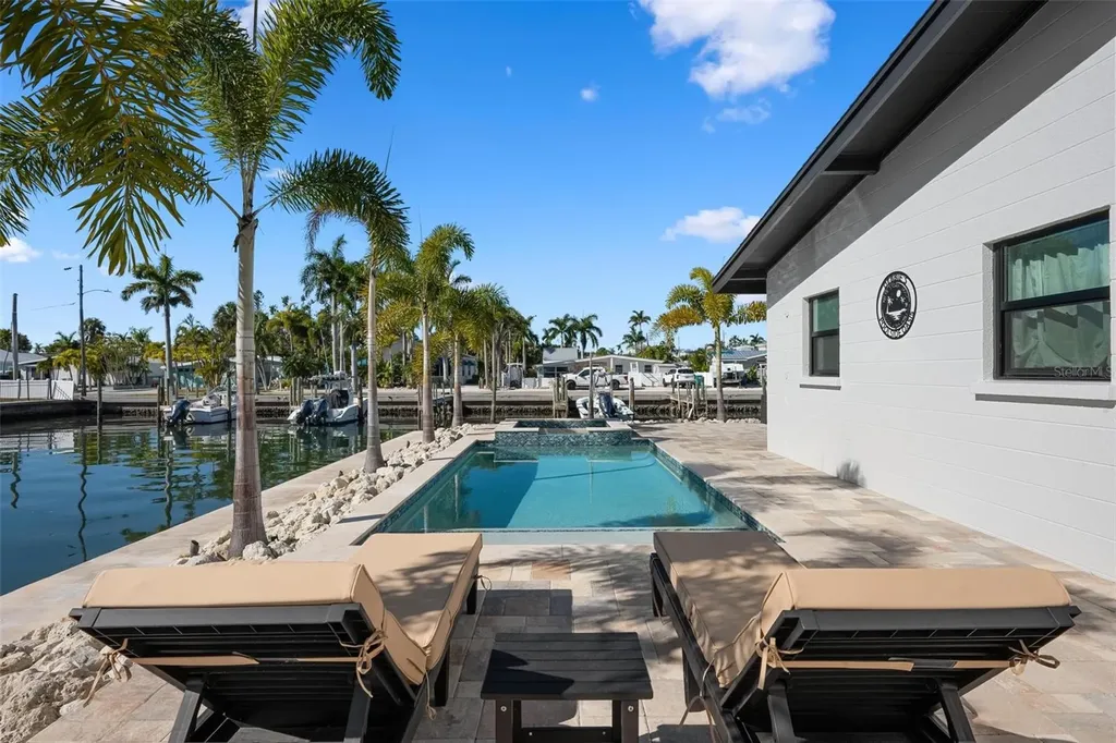 401 28th Street Holmes Beach FL 34217