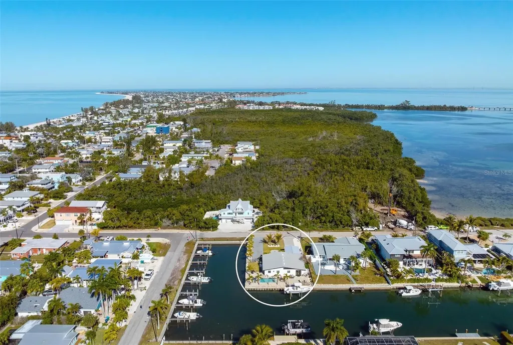401 28th Street Holmes Beach FL 34217