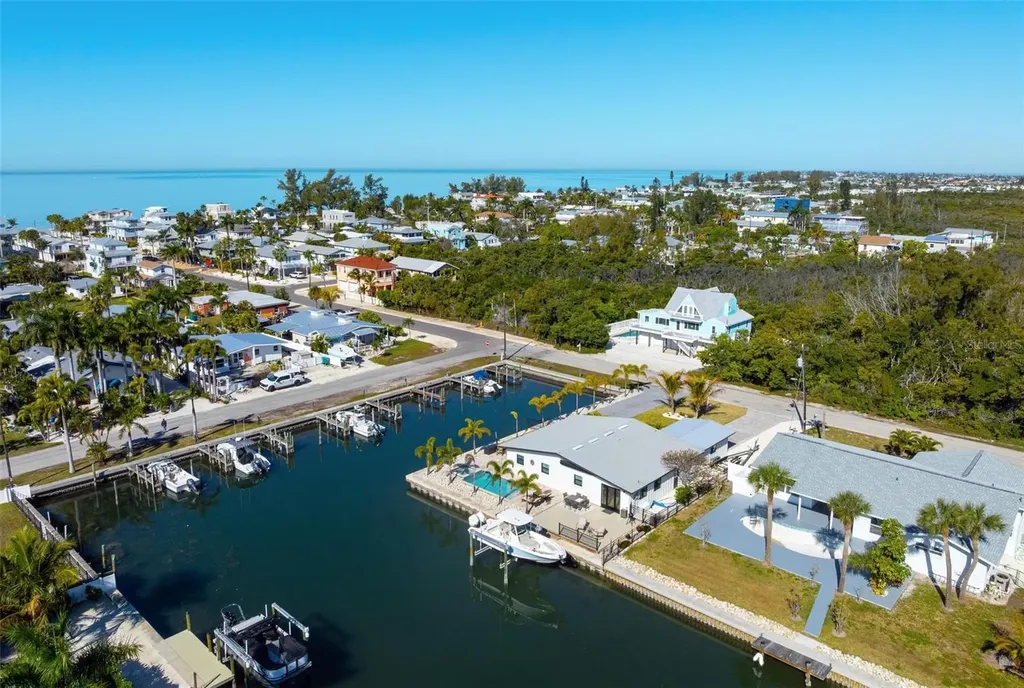 401 28th Street Holmes Beach FL 34217