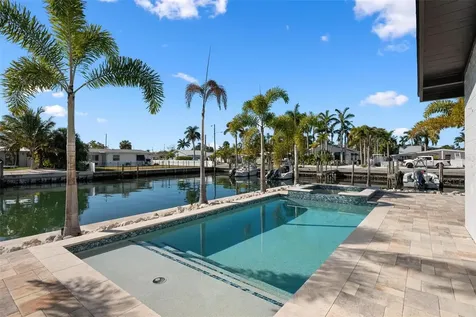 401 28TH Street Holmes Beach FL 34217