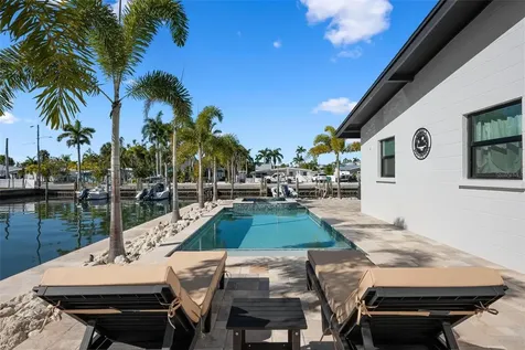 401 28th Street Holmes Beach FL 34217