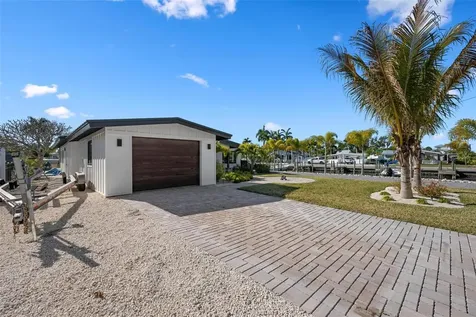 401 28th Street Holmes Beach FL 34217