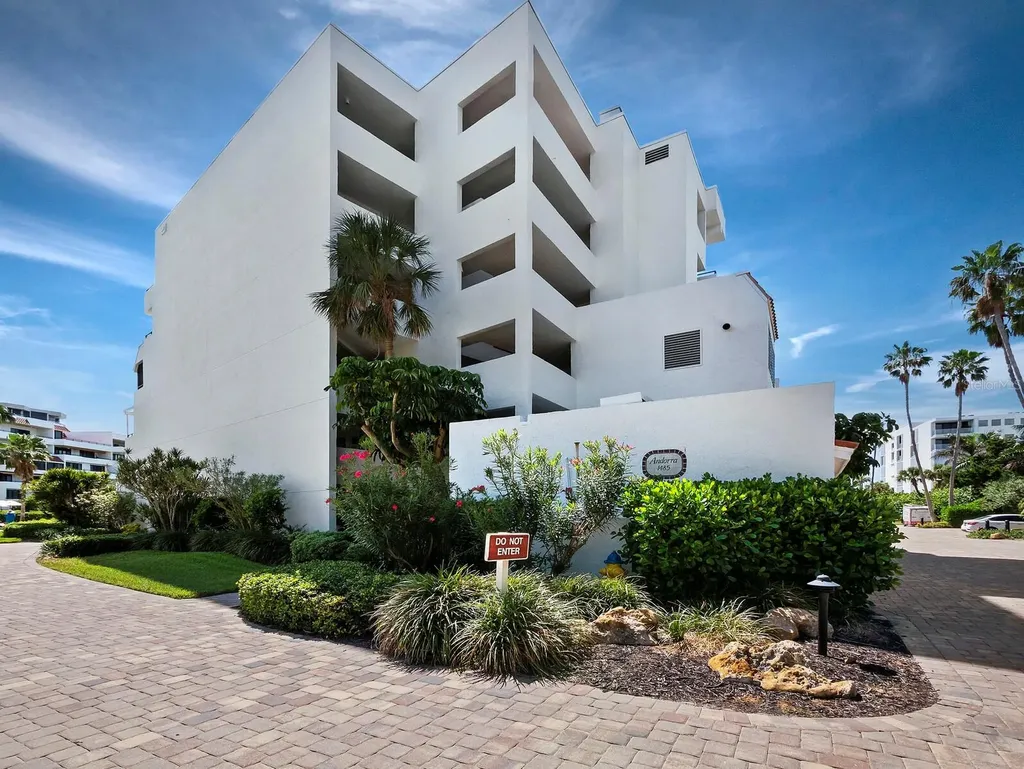 1485 Gulf Of Mexico Drive Longboat Key FL 34228