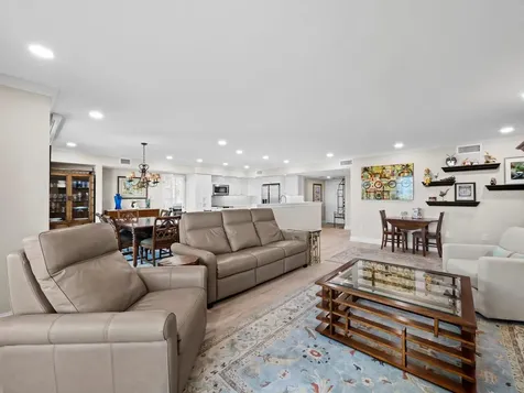 1485 Gulf Of Mexico Drive Longboat Key FL 34228