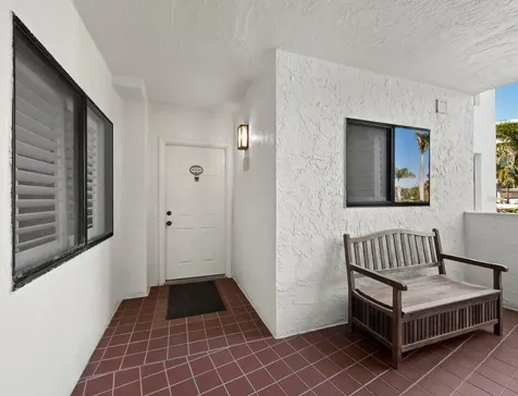 1485 Gulf Of Mexico Drive Longboat Key FL 34228