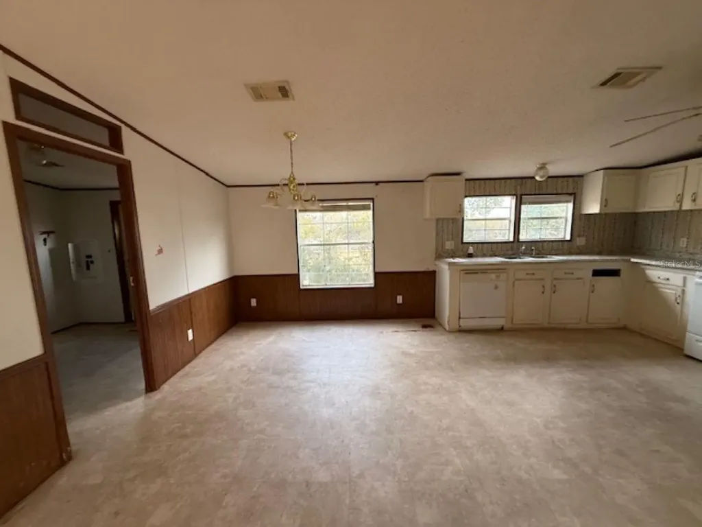 217 Longview Avenue Lady Lake FL 32159