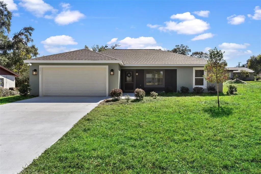 2011 Edgewood Avenue Leesburg FL 34748