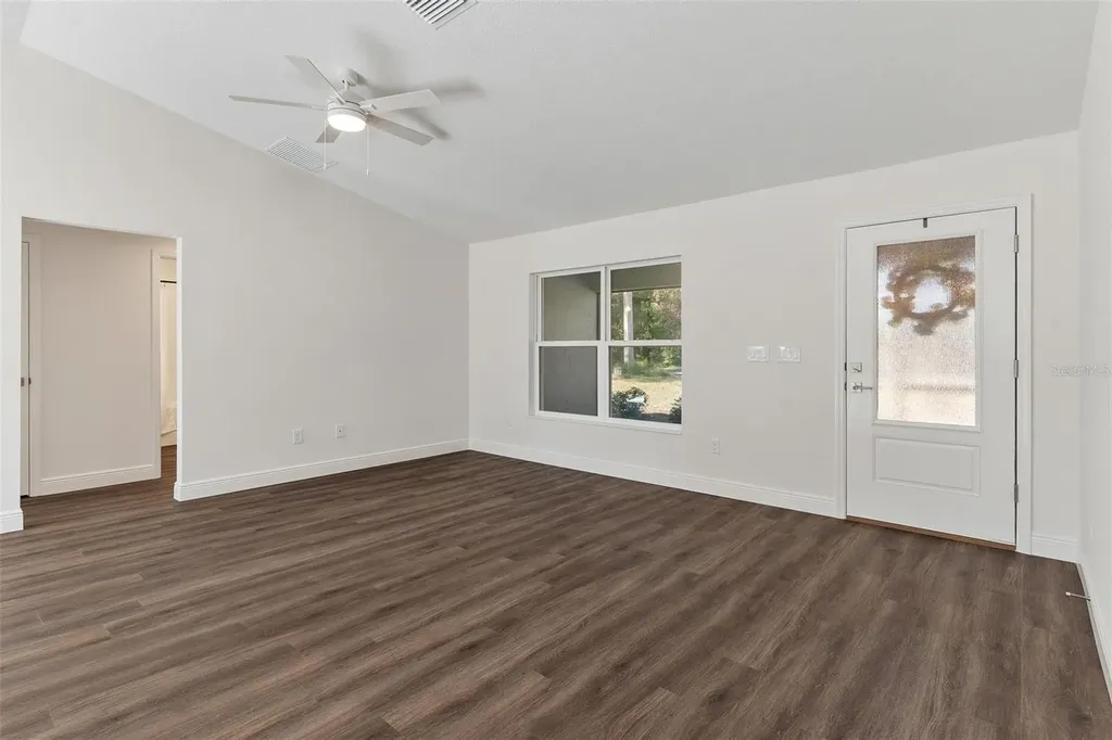 2011 Edgewood Avenue Leesburg FL 34748