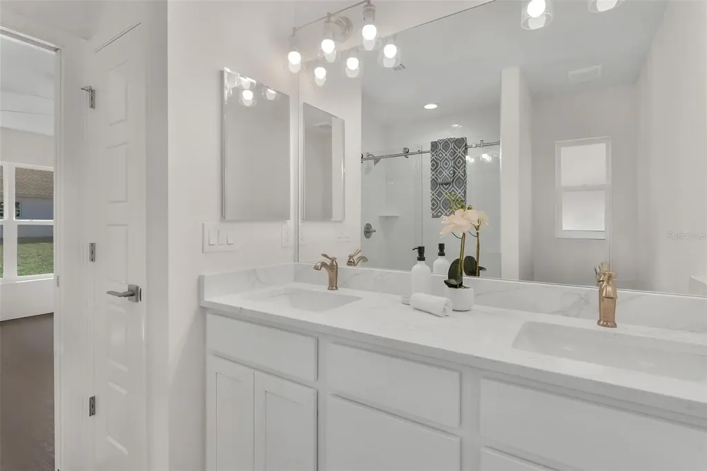 2011 Edgewood Avenue Leesburg FL 34748