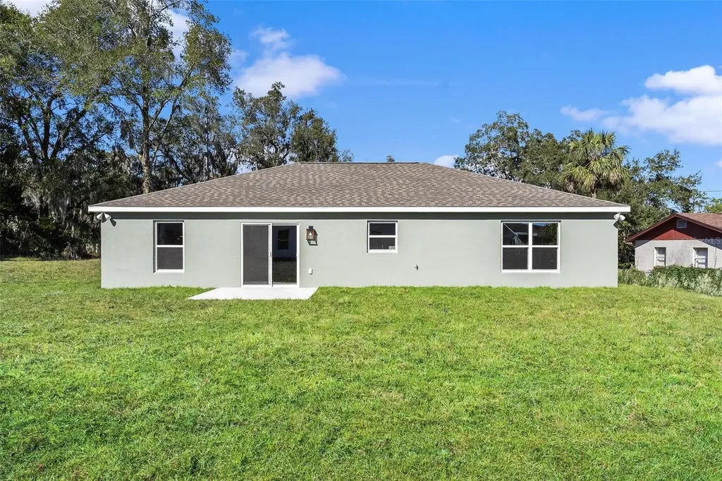 2011 Edgewood Avenue Leesburg FL 34748