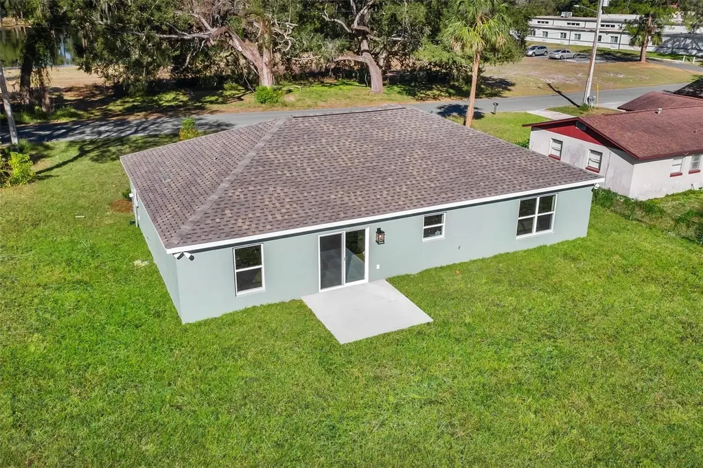 2011 Edgewood Avenue Leesburg FL 34748