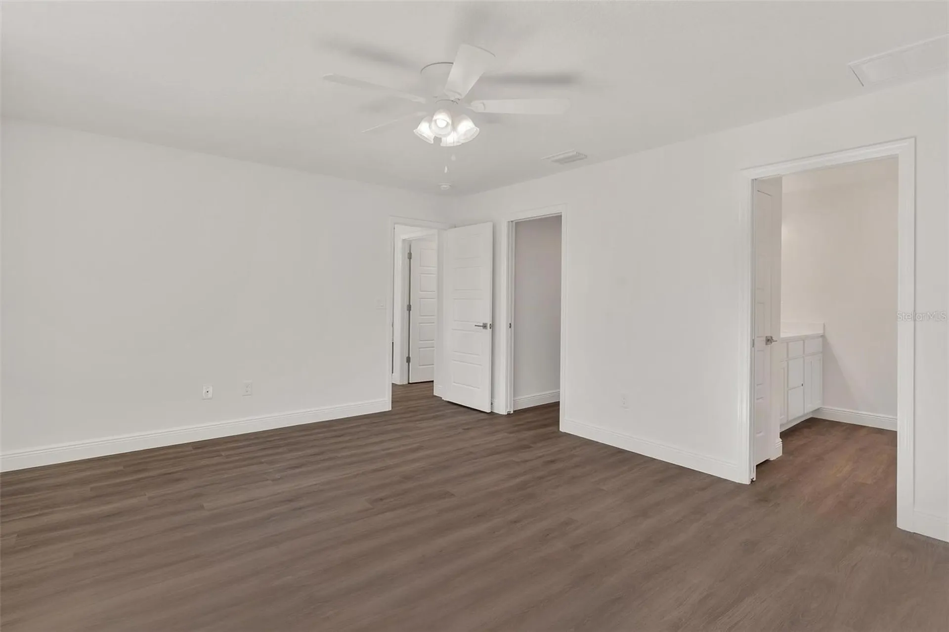 2011 Edgewood Avenue Leesburg FL 34748
