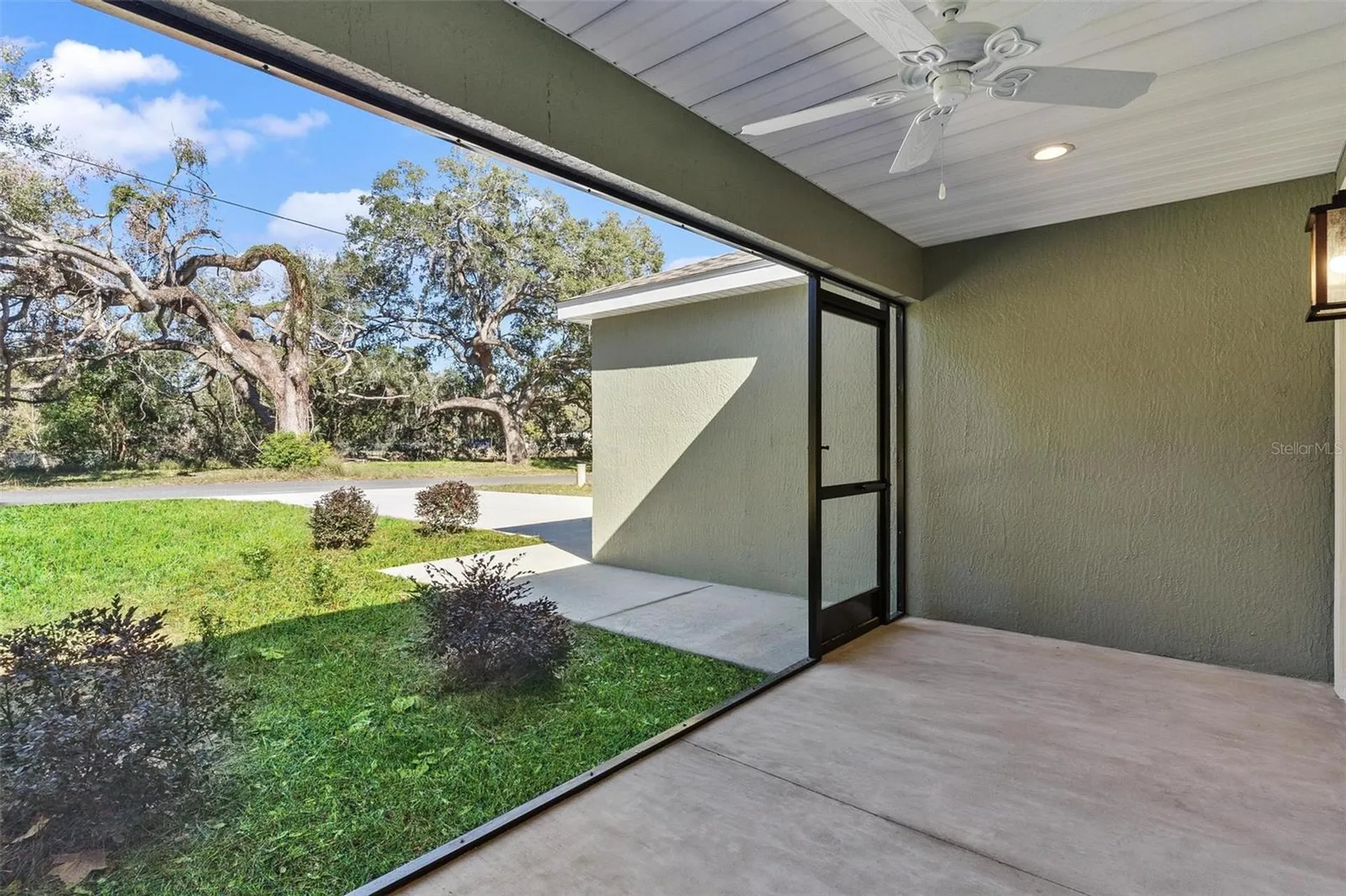 2011 Edgewood Avenue Leesburg FL 34748