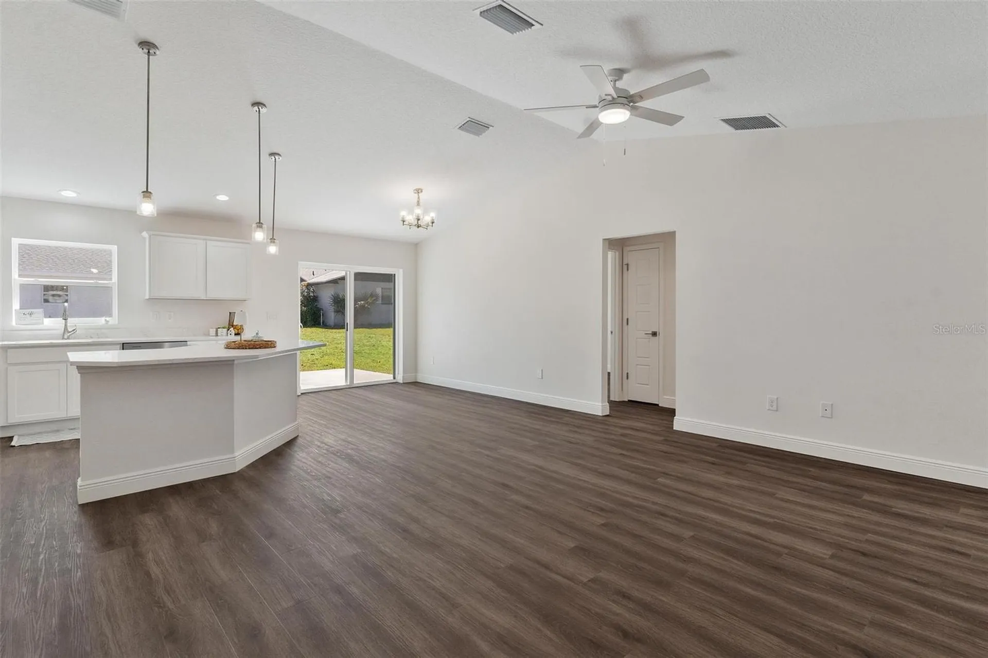 2011 Edgewood Avenue Leesburg FL 34748