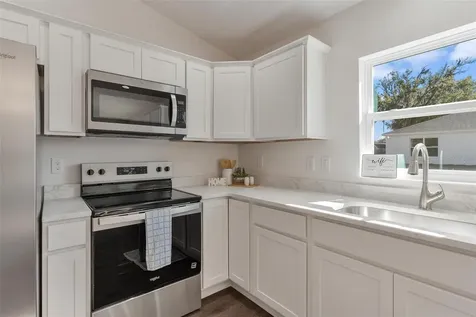 2011 Edgewood Avenue Leesburg FL 34748