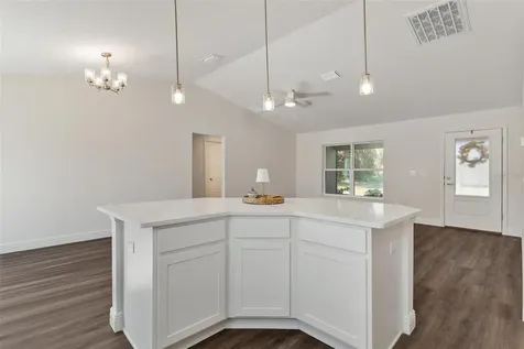 2011 Edgewood Avenue Leesburg FL 34748