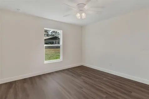 2011 Edgewood Avenue Leesburg FL 34748