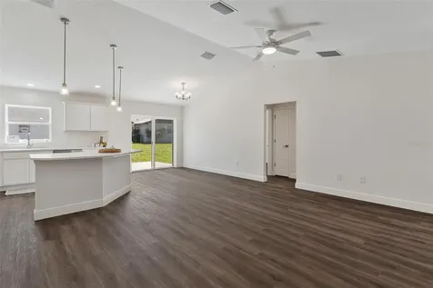 2011 Edgewood Avenue Leesburg FL 34748