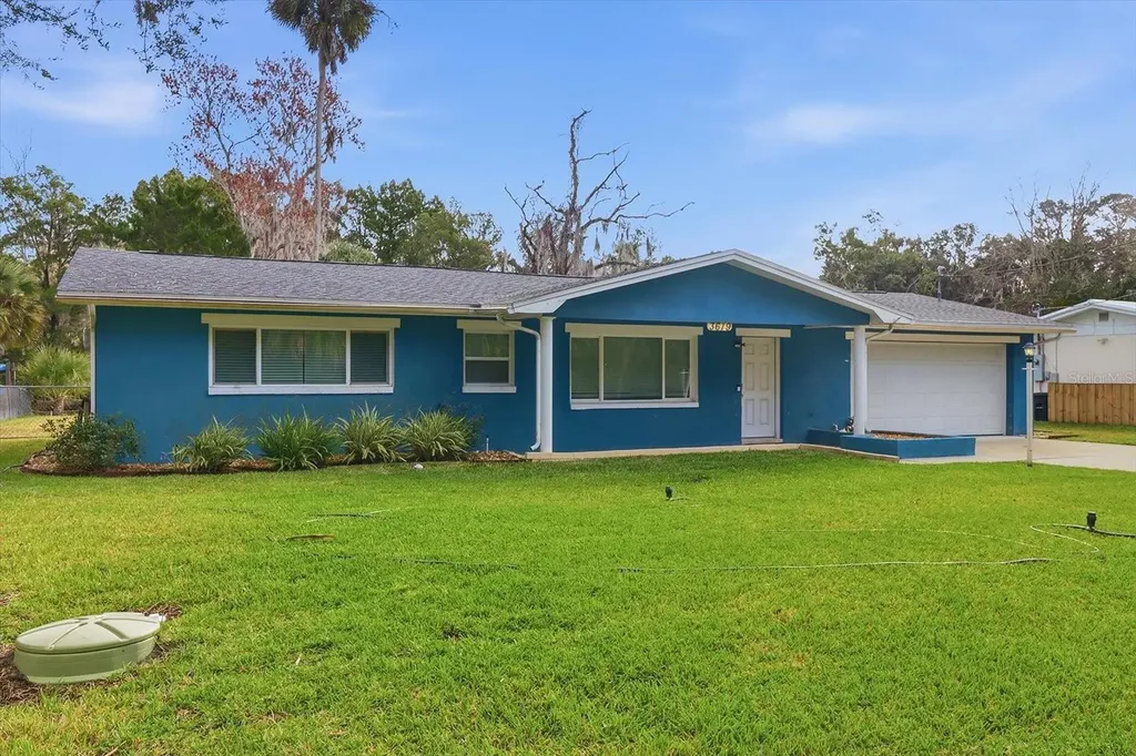 3619 N Suwannee Point Crystal River FL 34428