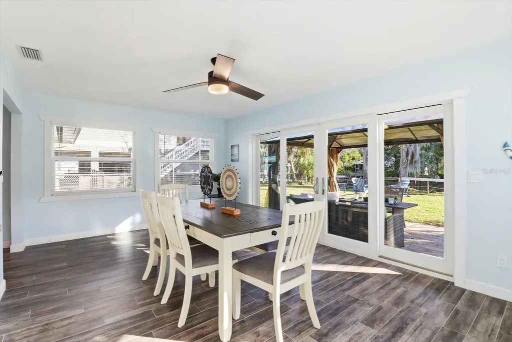 3619 N Suwannee Point Crystal River FL 34428