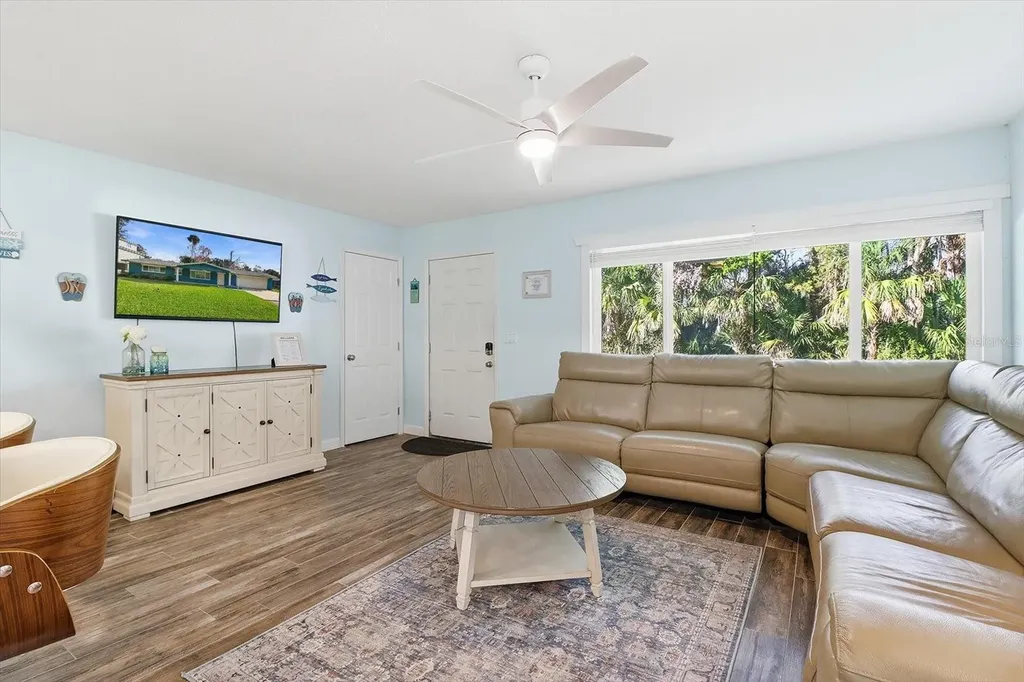 3619 N Suwannee Point Crystal River FL 34428