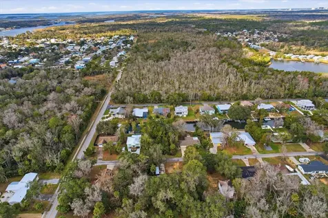 3619 N Suwannee Point Crystal River FL 34428