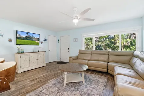 3619 N Suwannee Point Crystal River FL 34428