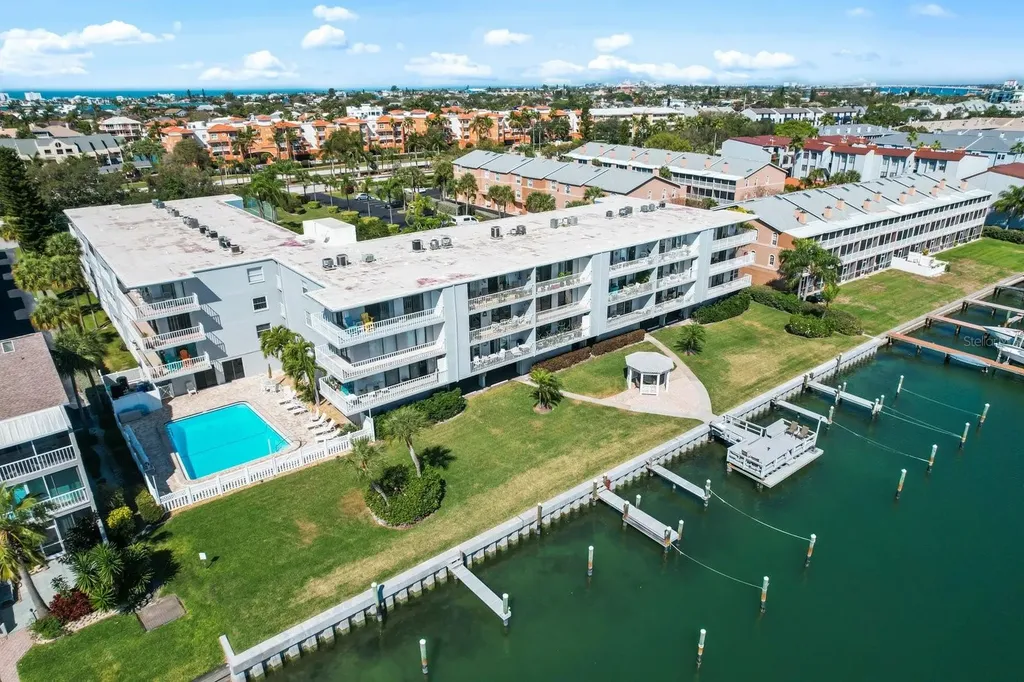 719 Pinellas Bayway S Tierra Verde FL 33715