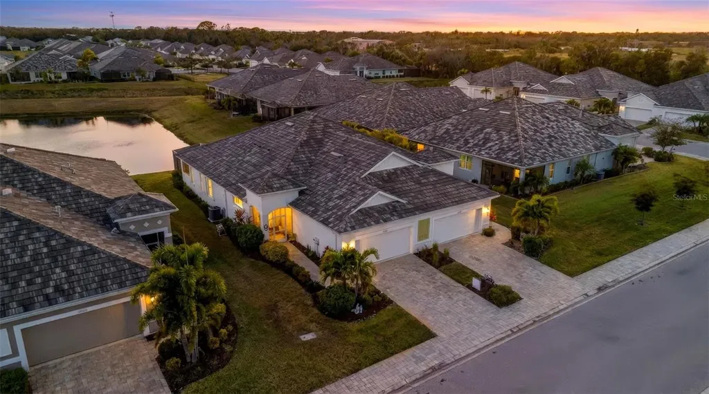 7522 Campus Cove Sarasota FL 34243
