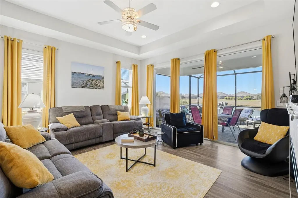 7522 Campus Cove Sarasota FL 34243