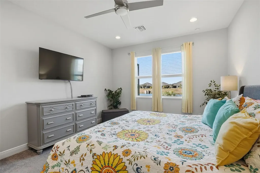 7522 Campus Cove Sarasota FL 34243