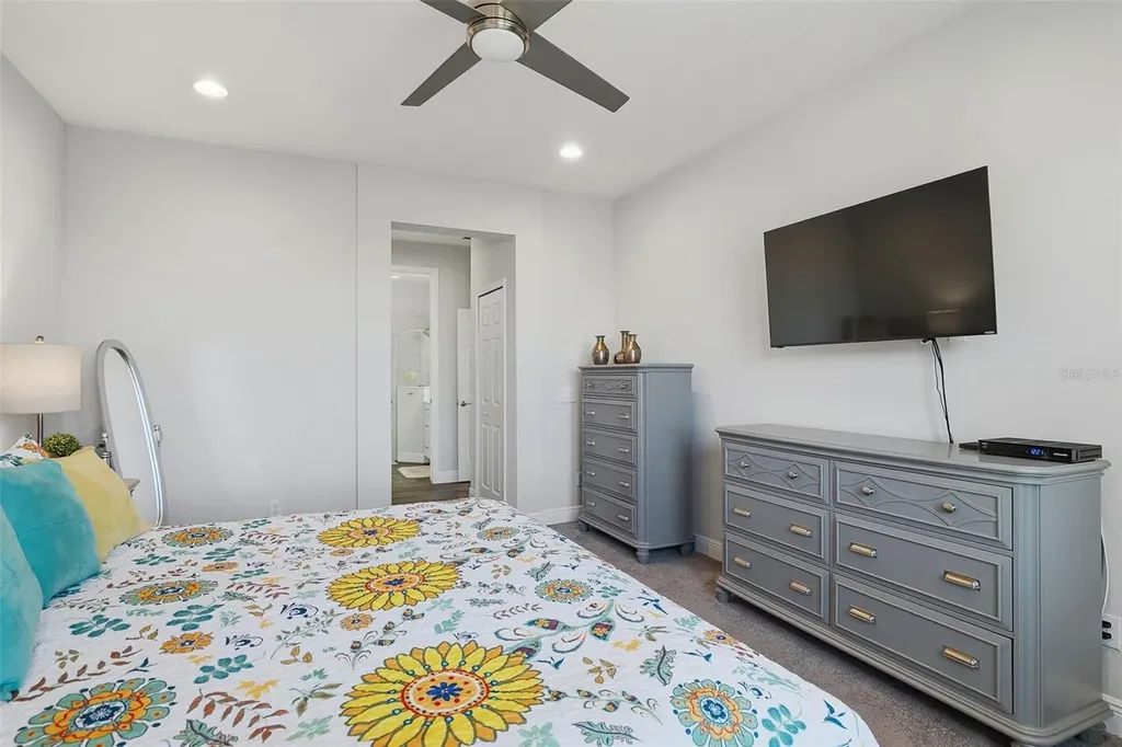7522 Campus Cove Sarasota FL 34243