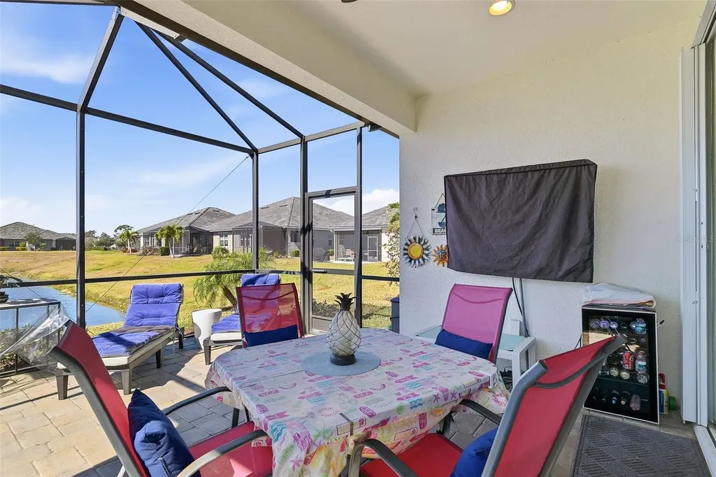 7522 Campus Cove Sarasota FL 34243