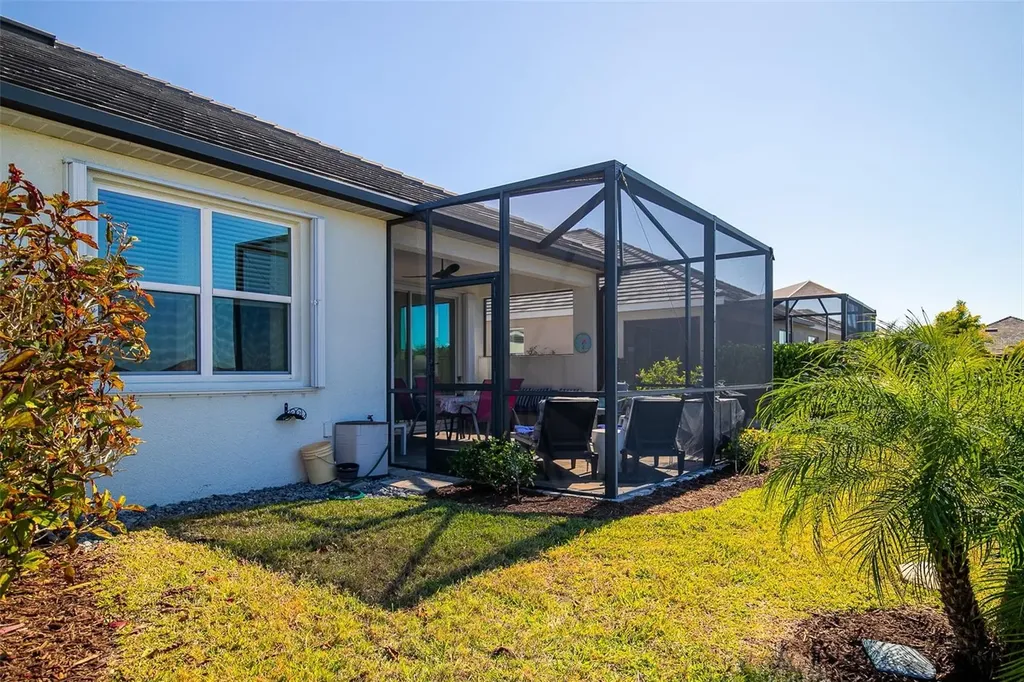 7522 Campus Cove Sarasota FL 34243