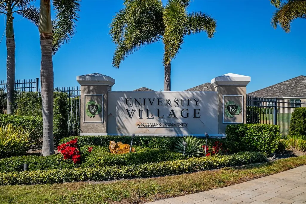 7522 Campus Cove Sarasota FL 34243