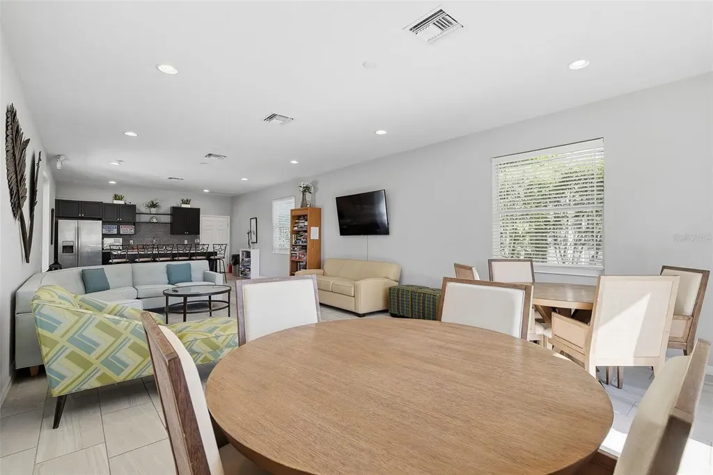 7522 Campus Cove Sarasota FL 34243