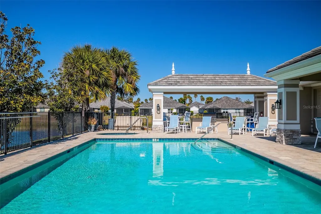7522 Campus Cove Sarasota FL 34243