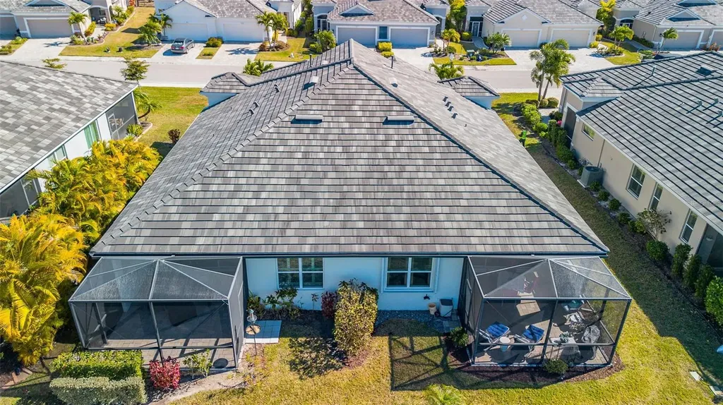 7522 Campus Cove Sarasota FL 34243