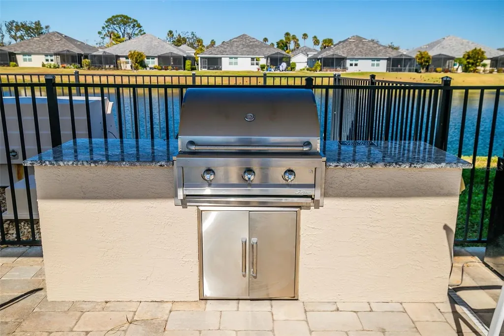 7522 Campus Cove Sarasota FL 34243