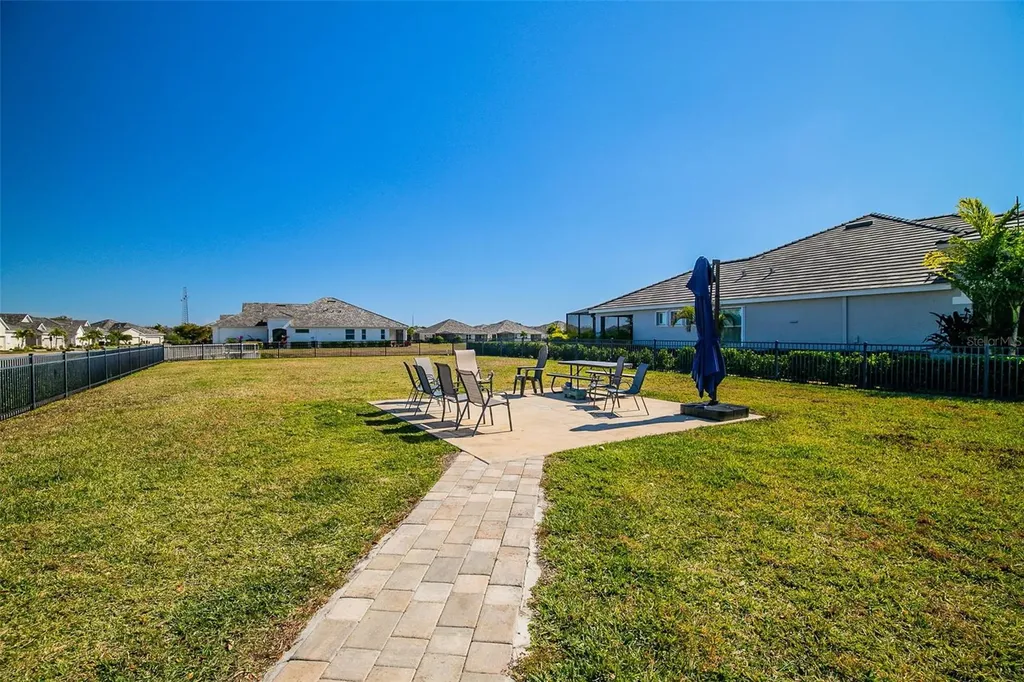 7522 Campus Cove Sarasota FL 34243