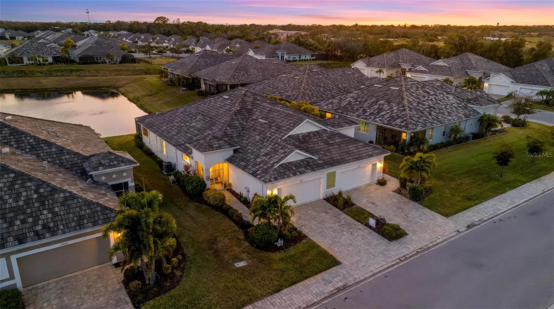 7522 Campus Cove Sarasota FL 34243