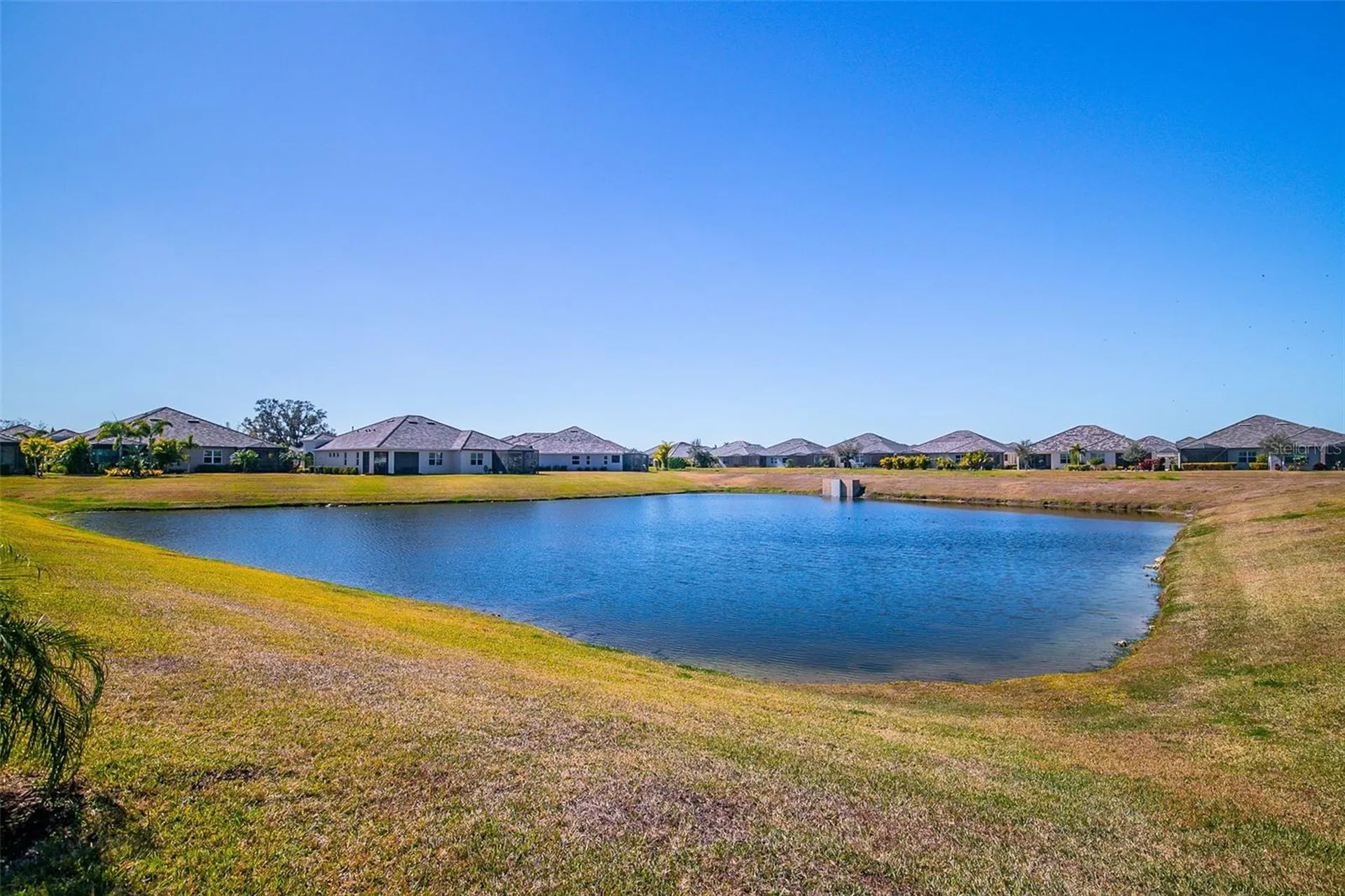 7522 Campus Cove Sarasota FL 34243