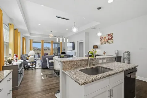 7522 Campus Cove Sarasota FL 34243