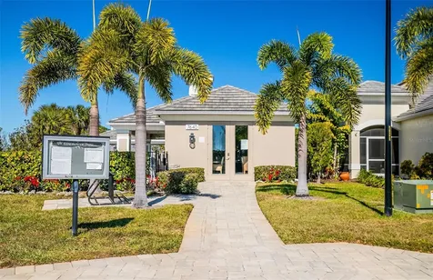 7522 Campus Cove Sarasota FL 34243