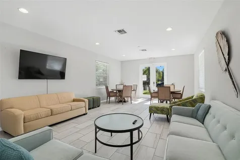 7522 Campus Cove Sarasota FL 34243