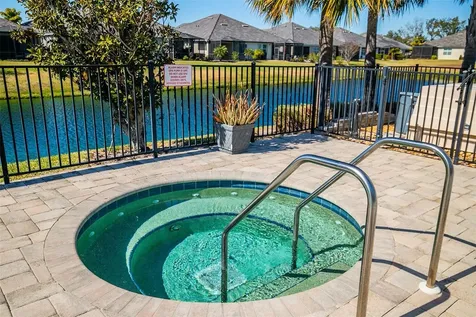 7522 Campus Cove Sarasota FL 34243